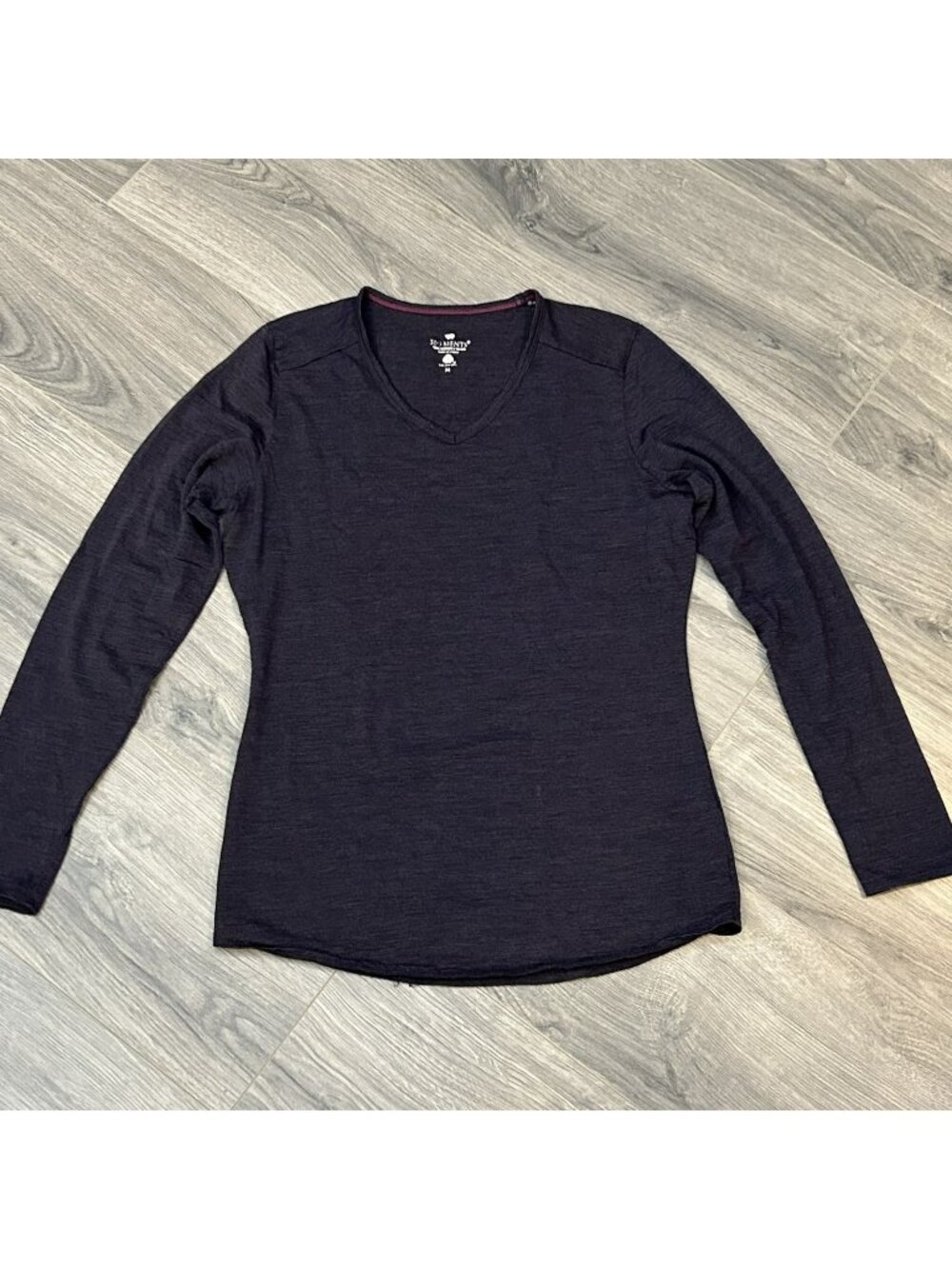 Segments Shirt Womens M Dark Plum 100% Merino Wool Baselayer Long Sleeve Winter